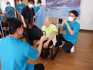 美容奉仕２回目